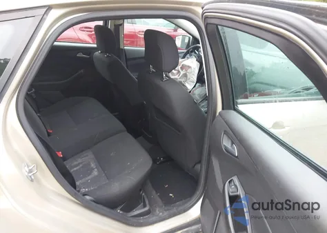 2018 Ford Focus Se z USA, uszkodzony, nr VIN 1FADP3K28JL301327